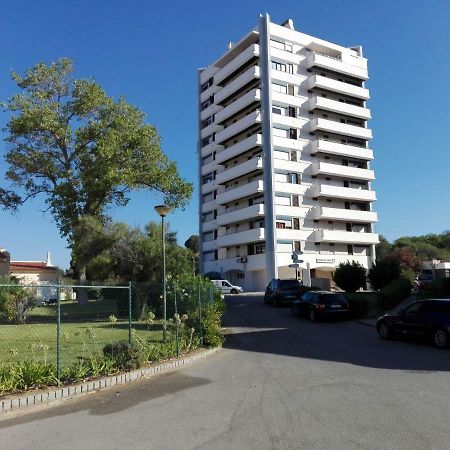 Апартаменты Apartamento Алвор Экстерьер фото