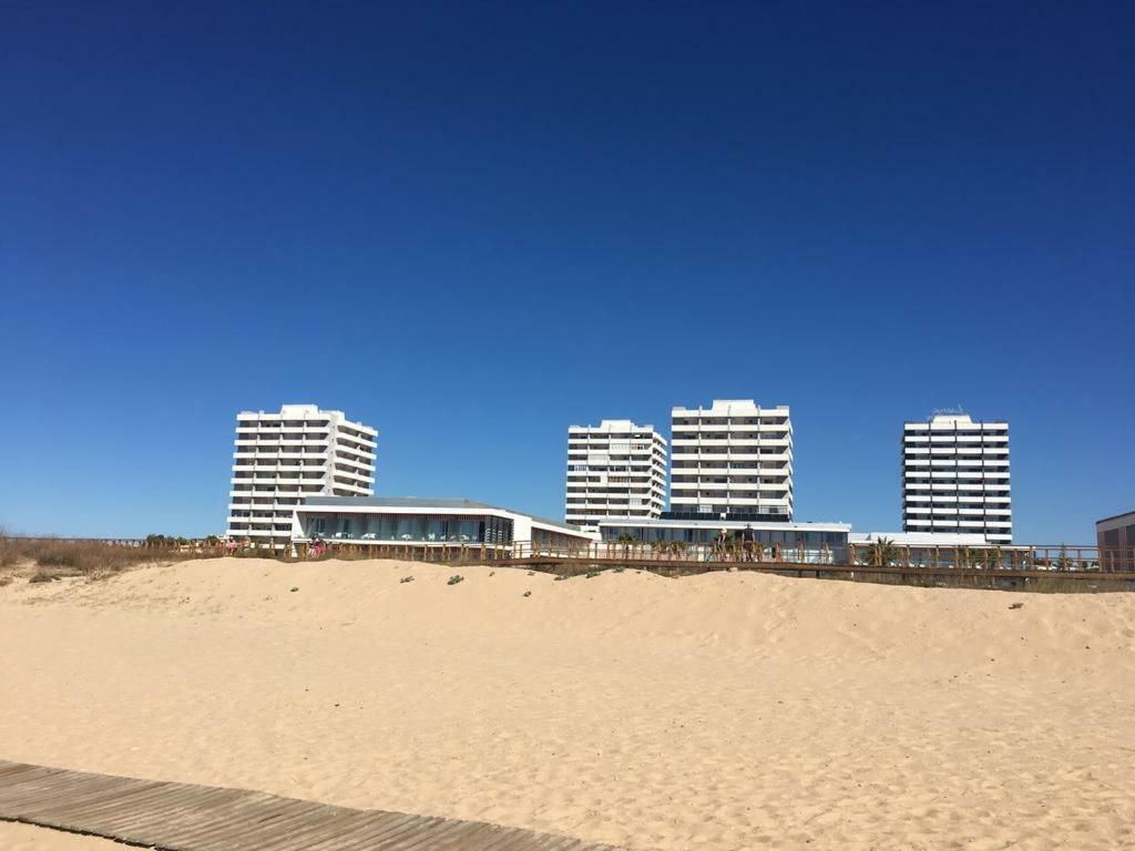 Апартаменты Apartamento Алвор Экстерьер фото