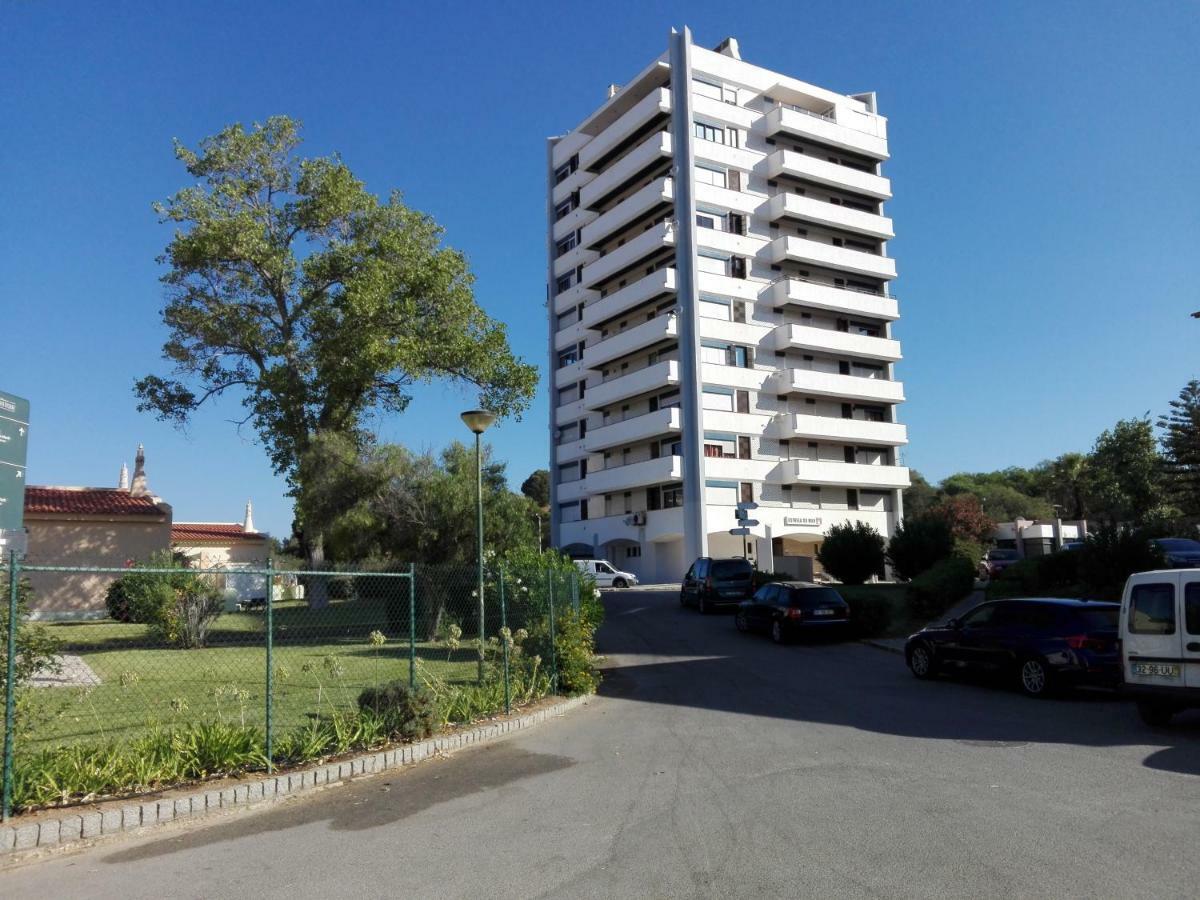Апартаменты Apartamento Алвор Экстерьер фото